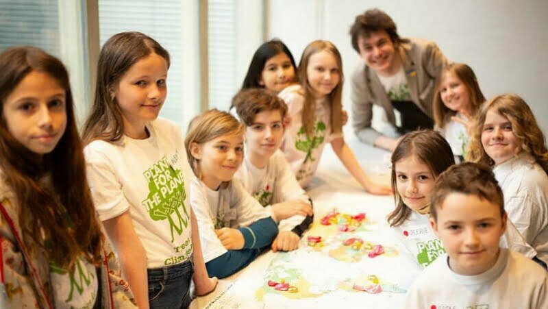 Children at Plant-for-the-Planet Czech Academy
